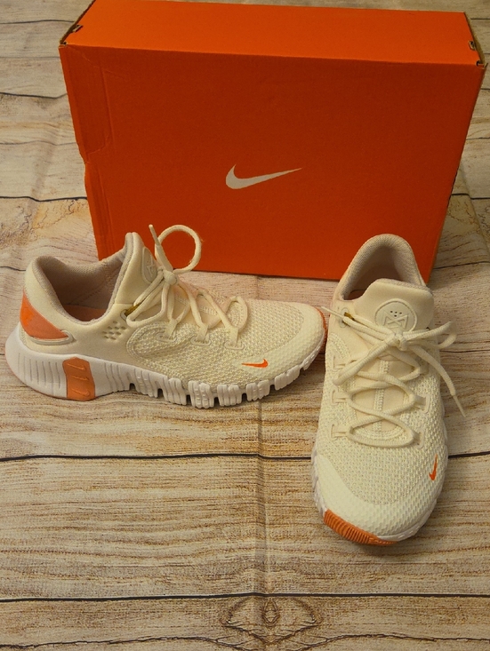 Nike Shoes - Nike Free Metcon 4